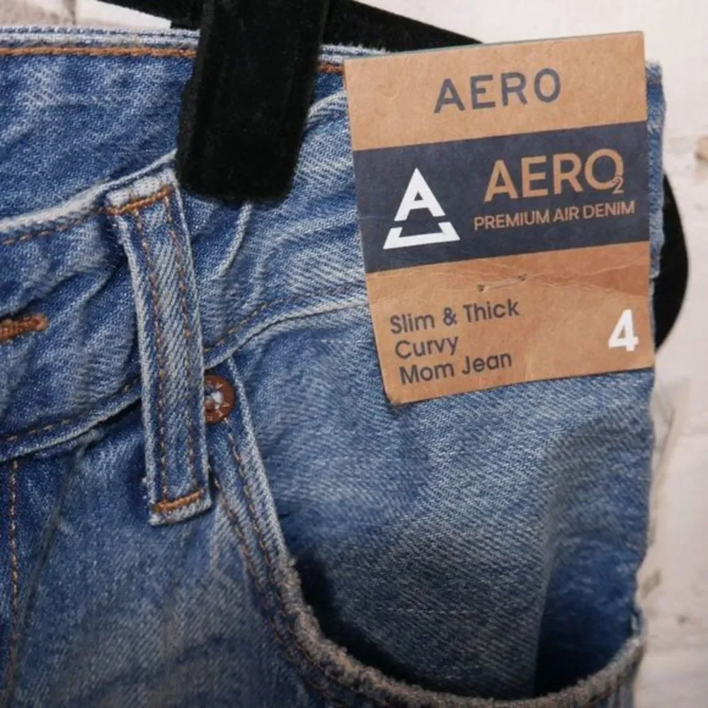 ๐
บ๐ฅ Aero Mom Jeans pre-styled LOT ๐ฅ - Picture 11 of 11